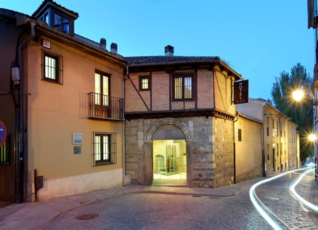 Exe Casa De Los Linajes