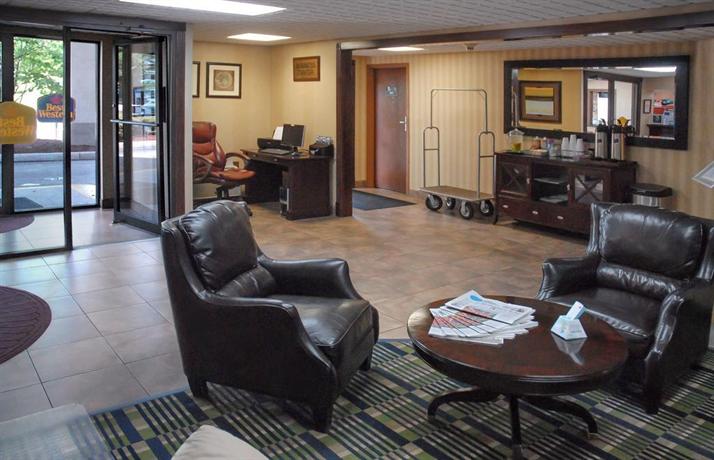 Quality Inn Austintown Youngstown West Compare Deals