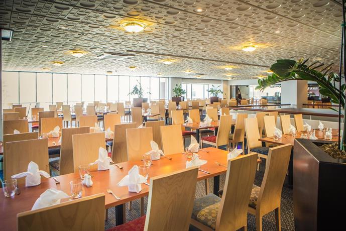 James cook hotel deals