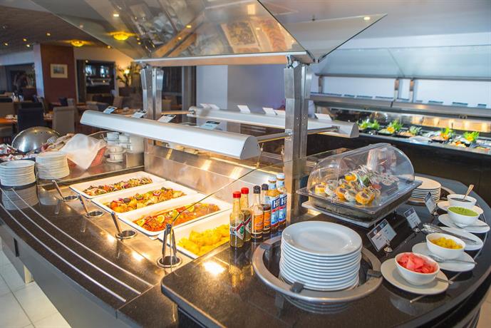 James cook hotel deals