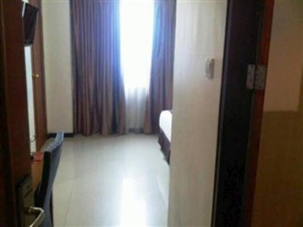 Radja Hotel, Samarinda - Compare Deals