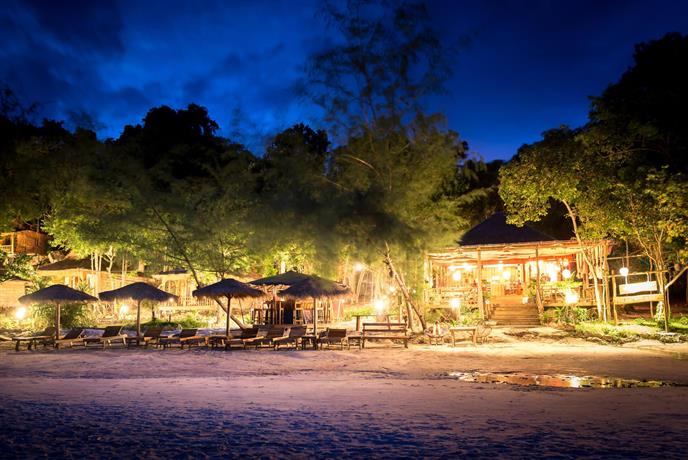 White Beach Bungalows on Koh Rong