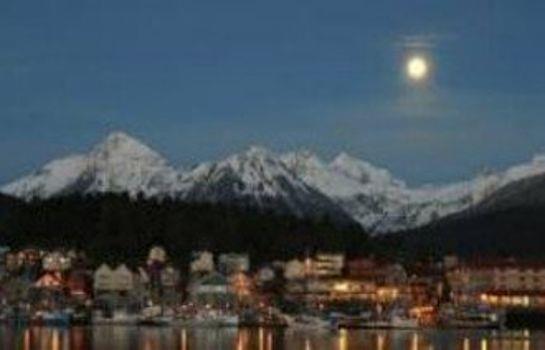 Totem Square Hotel & Marina