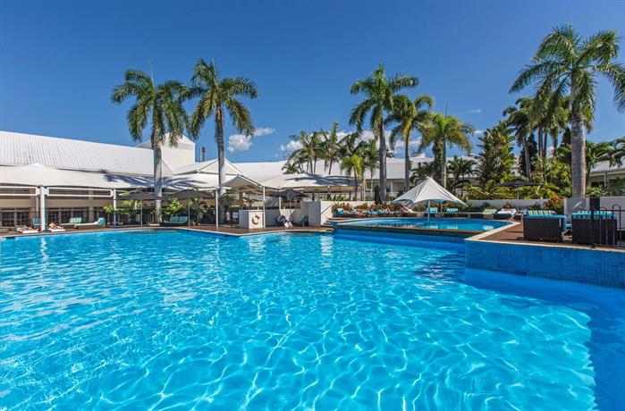 Shangri La Hotel The Marina Cairns - Compare Deals