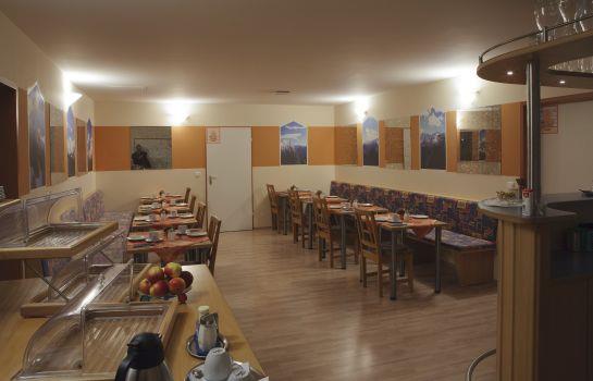 Hotel Garni Haus Zum Gutenberg Hallbergmoos Compare Deals