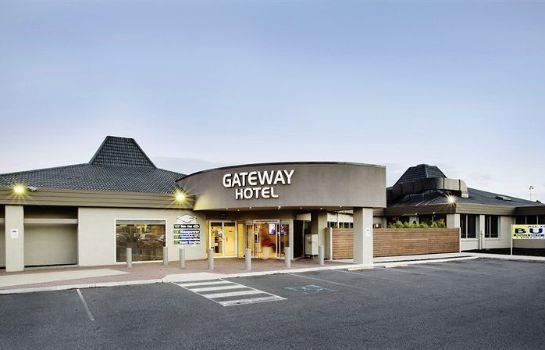 Nightcap at Gateway Hotel