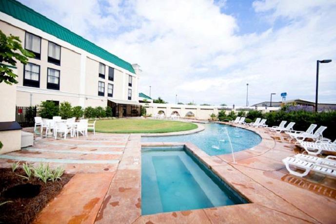 Baymont Inn Suites Alexandria Compare Deals