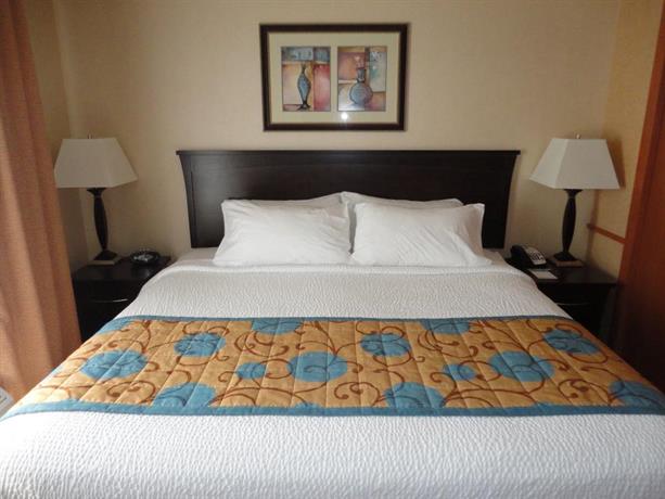 Fairfield Inn & Suites Kelowna