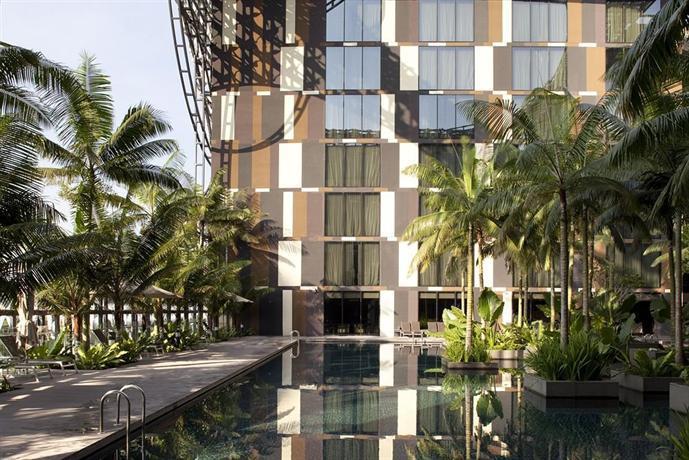 Crowne Plaza Hotel Changi Airport, Singapore - Compare Deals