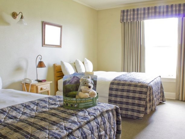 Mammoth Hot Springs Hotel Cabins Gardiner Compare Deals