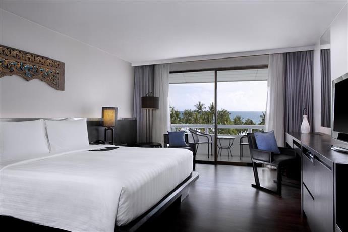 Le Meridien Phuket Beach Resort