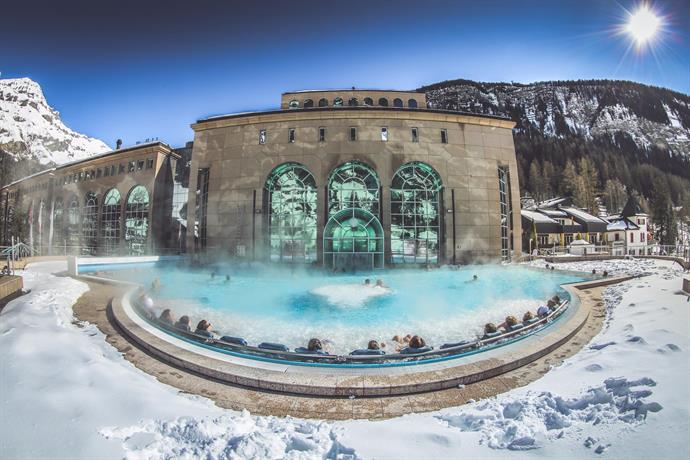 Thermal Hotels Walliser Alpentherme Leukerbad Compare Deals
