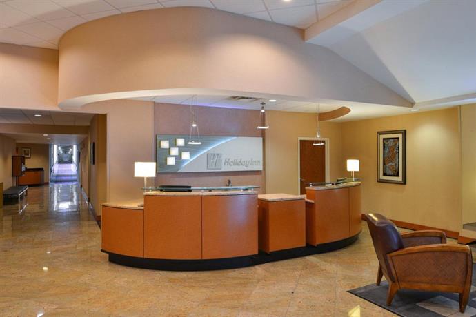 Holiday Inn Martinsburg Compare Deals - 