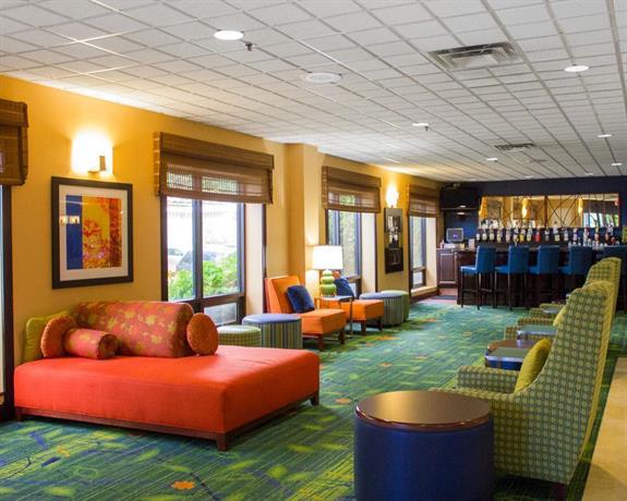Comfort Inn Syosset By Choice Hotels Compare Deals
