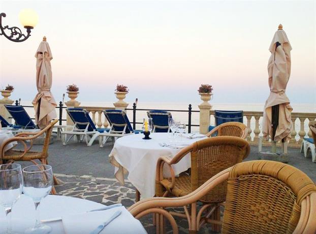 Hellenia Yachting Hotel Giardini Naxos Compare Deals - 