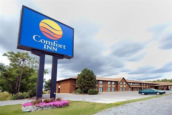 Comfort Inn Highway 401 Kingston Compare Deals
