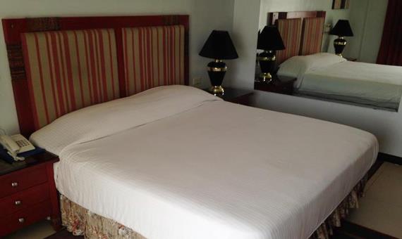 Guest Friendly Hotels in Angeles City - Wild Orchid Resort