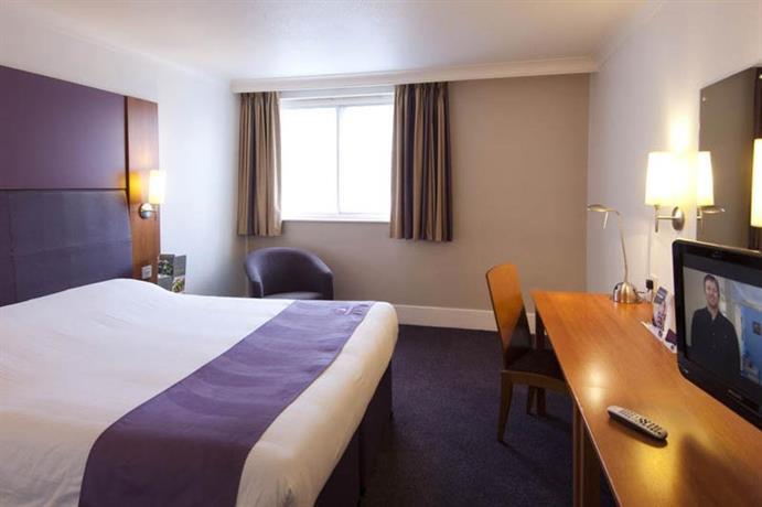 Premier Inn London County Hall - Compare Deals