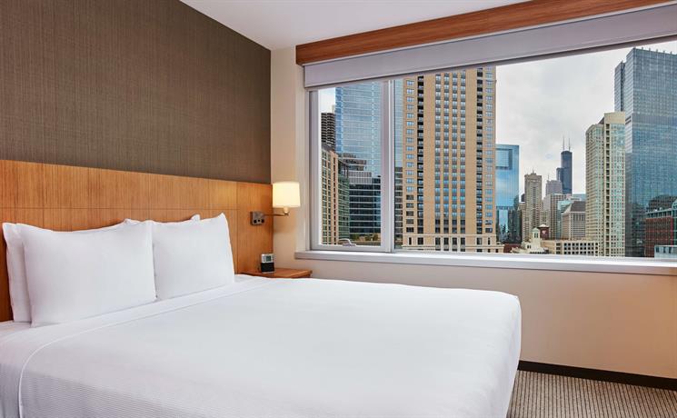 Hyatt Place Chicago River North Compare Deals