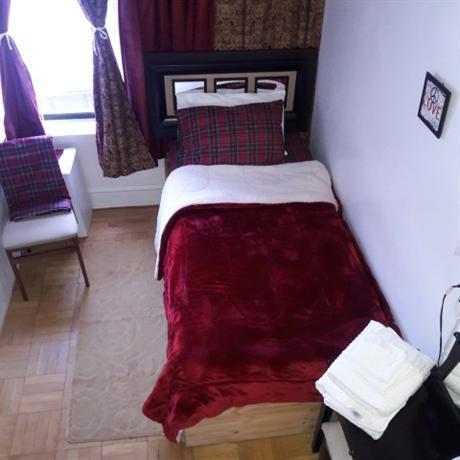 Homestay in Flatbush near Flatbush Dutch Reformed Church Complex