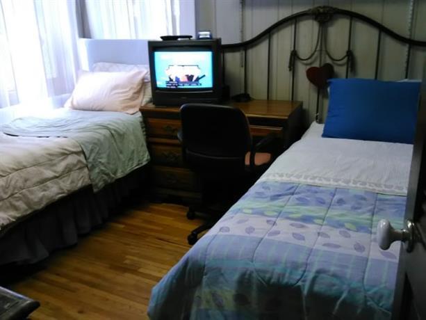 Homestay in Howard Beach near Howard Beach JFK Airport IND Rockaway Line