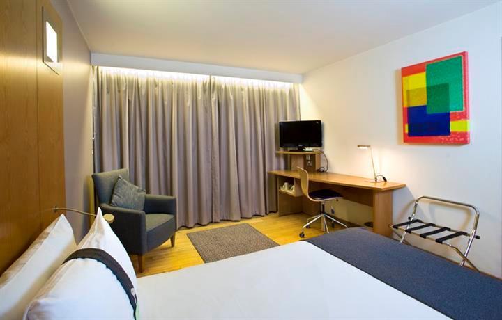 Ramada Encore Hotel West London