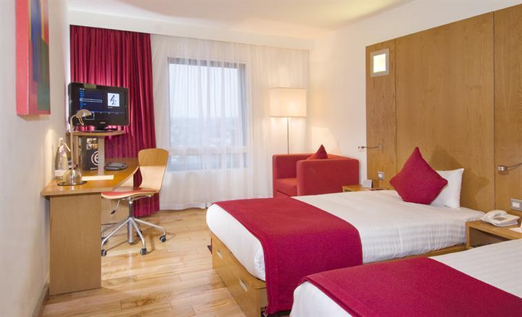 Ramada Encore Hotel West London