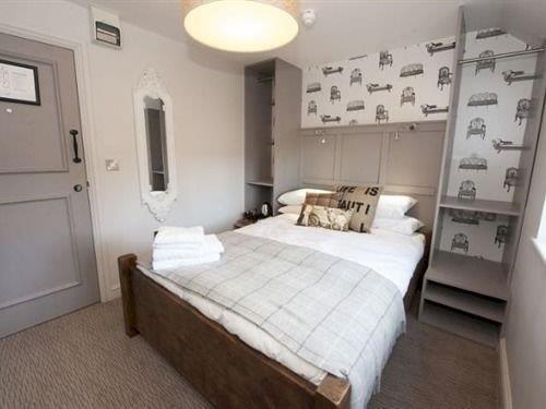 The Station Hotel London