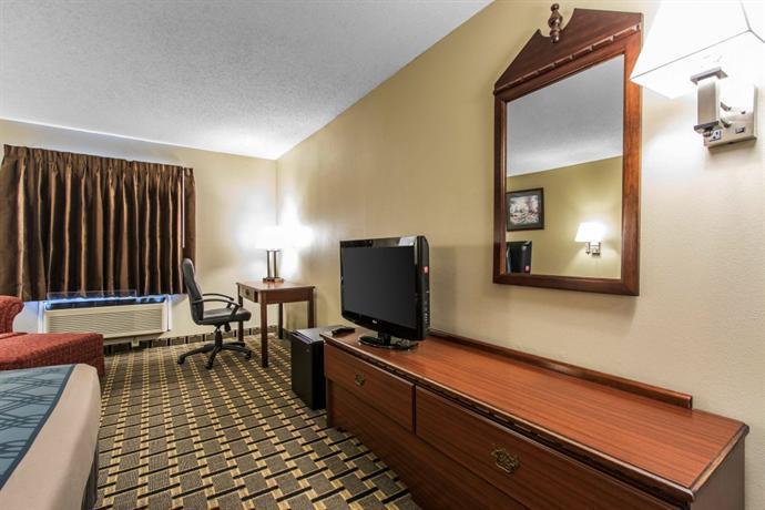 Comfort Inn & Suites Moore
