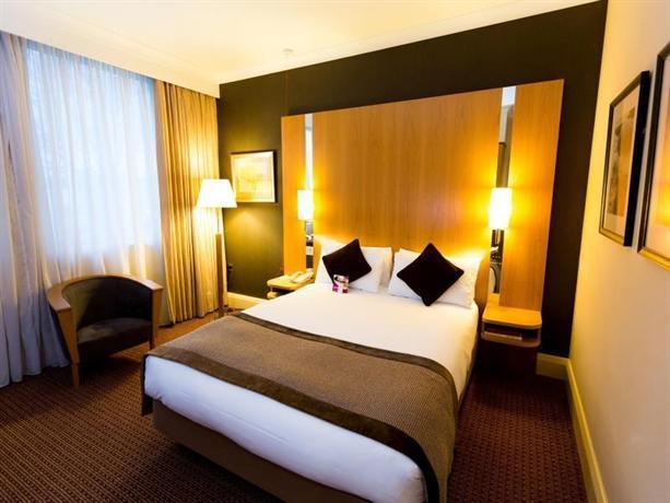 크라운 플라자 호텔 런던 일링, Crowne Plaza London Ealing