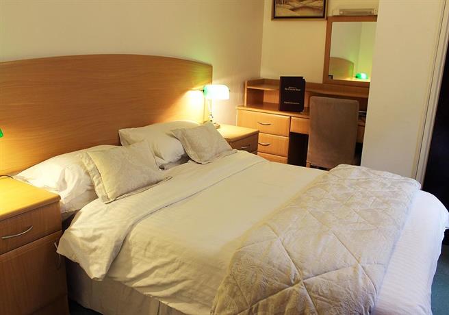 Crescent Hotel Harrow London