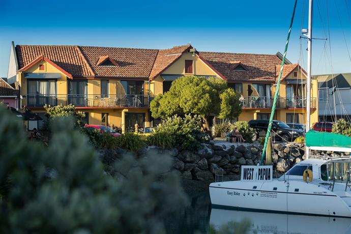 Harbourside Lodge