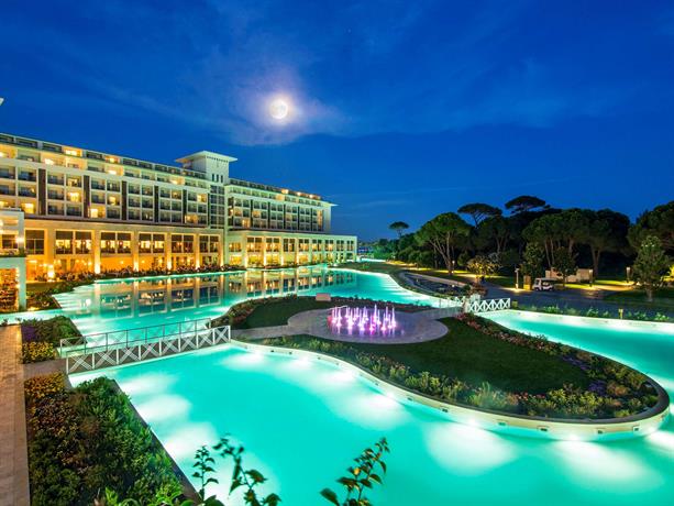 Rixos Premium Belek hotel beachfront and pool area