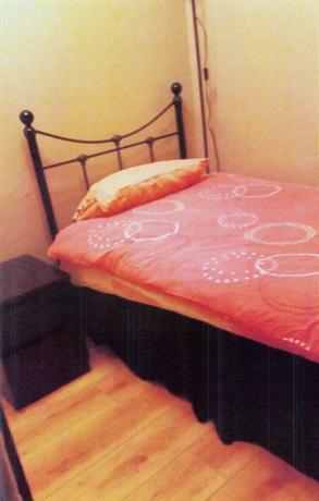 Homestay in Downham near Beckenham Hill Railway Station