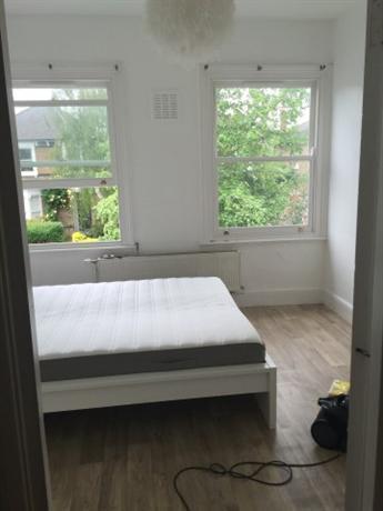 Homestay in Forest Hill near Lower Sydenham Railway Station