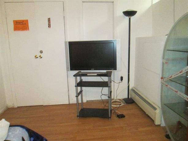 One Bedroom in Queens Ground Floor