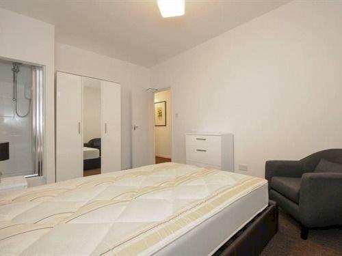 James Bed And Breakfast