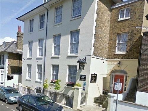 Churchill Guest House