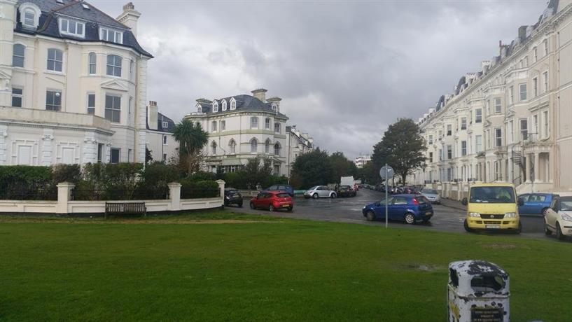Clifton Cres Flat