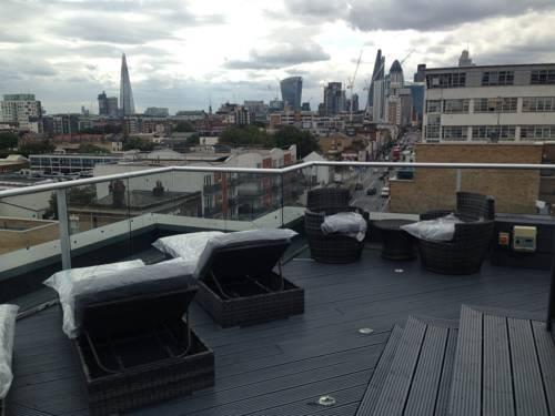 City Courtyard Apartments