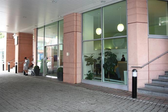 Vauxhall River Views