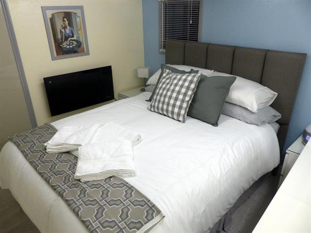 Sea Chest Apartments