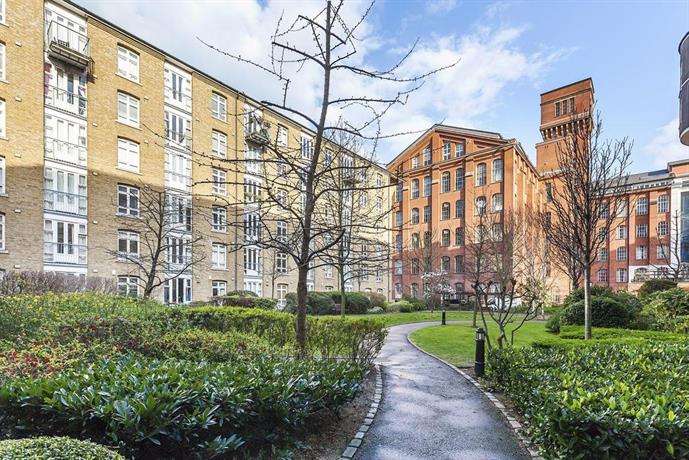 Hunsen's Wick Lane Park Apartments