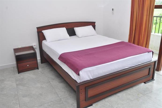 Sri lanka nugegoda lodge sinhala voice 8