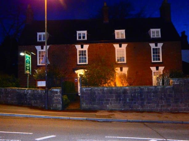 Forest House and Andersens