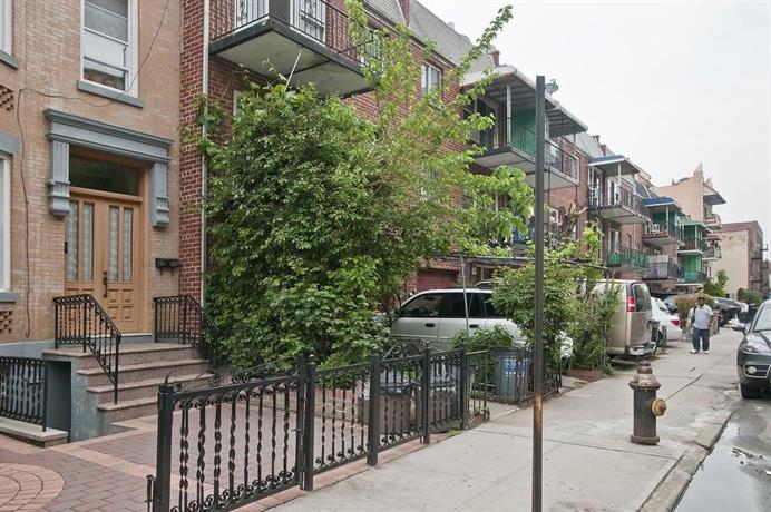 Master Bedroom Available in Astoria