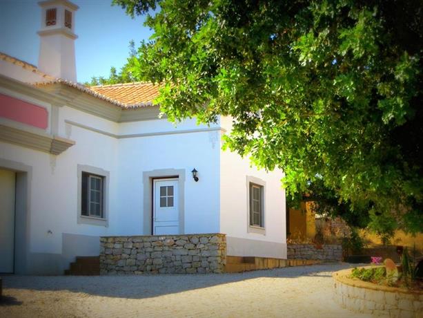 Monte 3 Alfarrobeiras