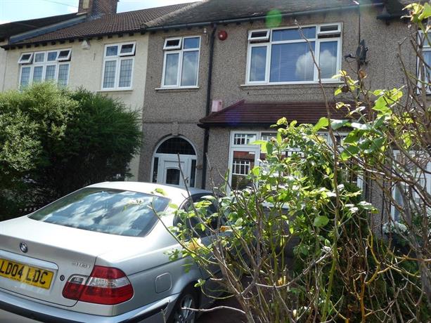 The Crescent Homestay