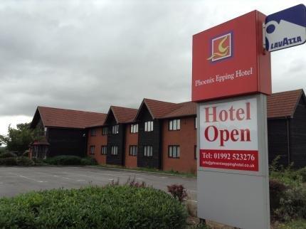Phoenix Epping Hotel