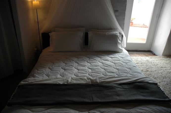 A Casa Do Passaro Branco